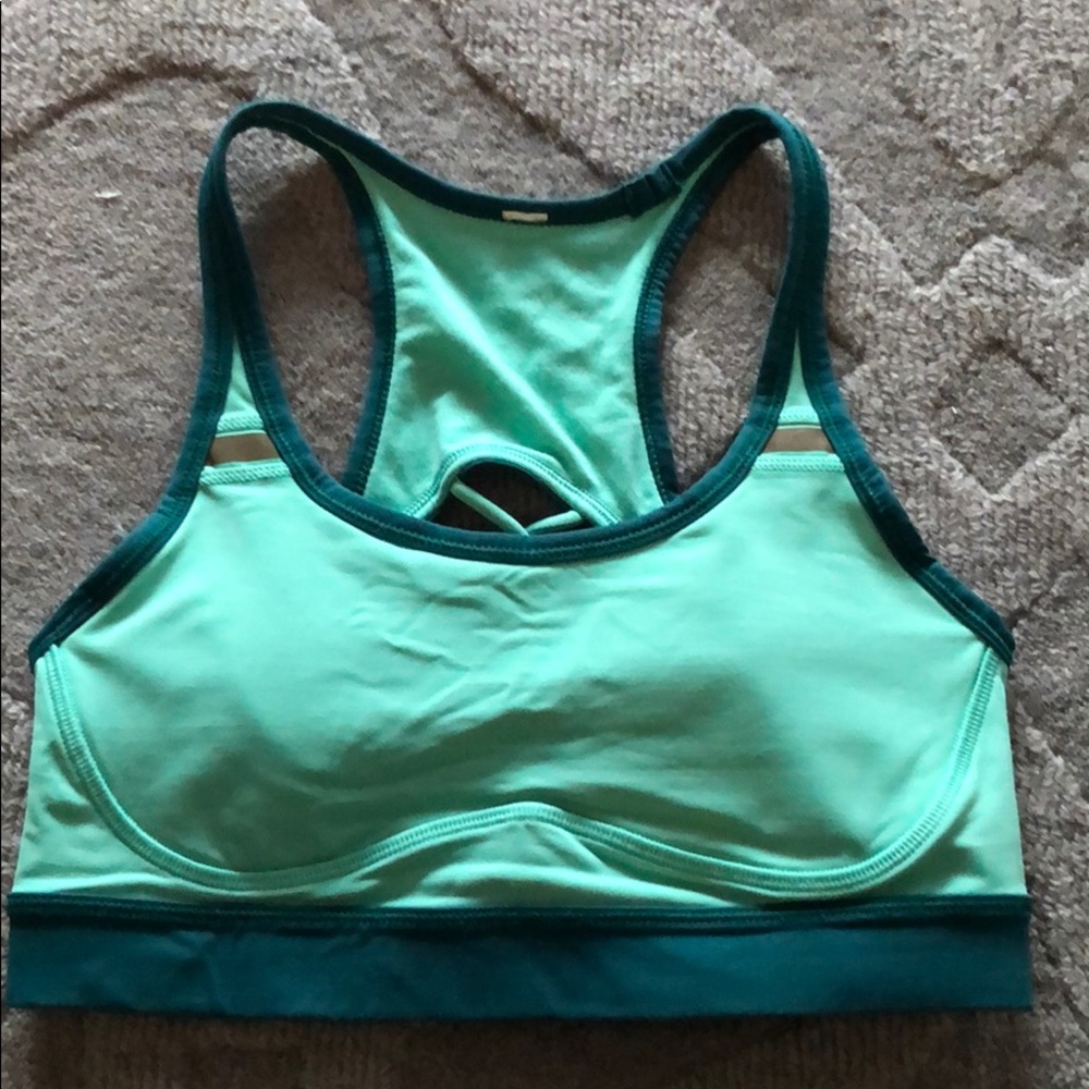 Lululemon Size 4 Racerback Sports Bra